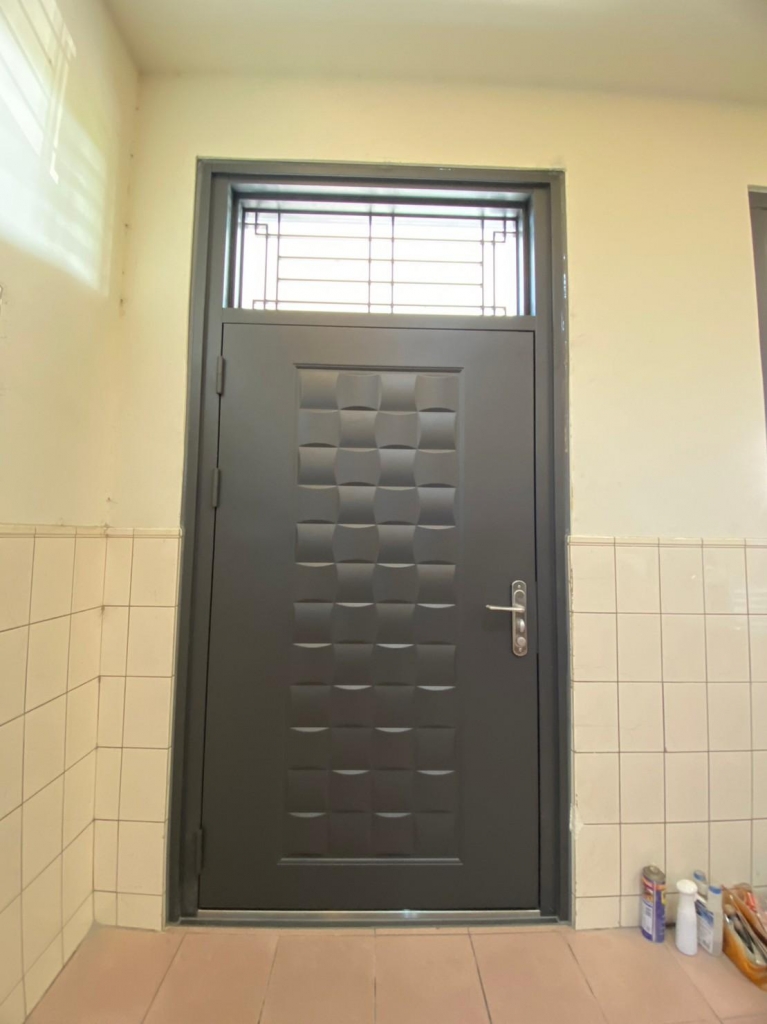 鍍鋅鋼板門/700型門