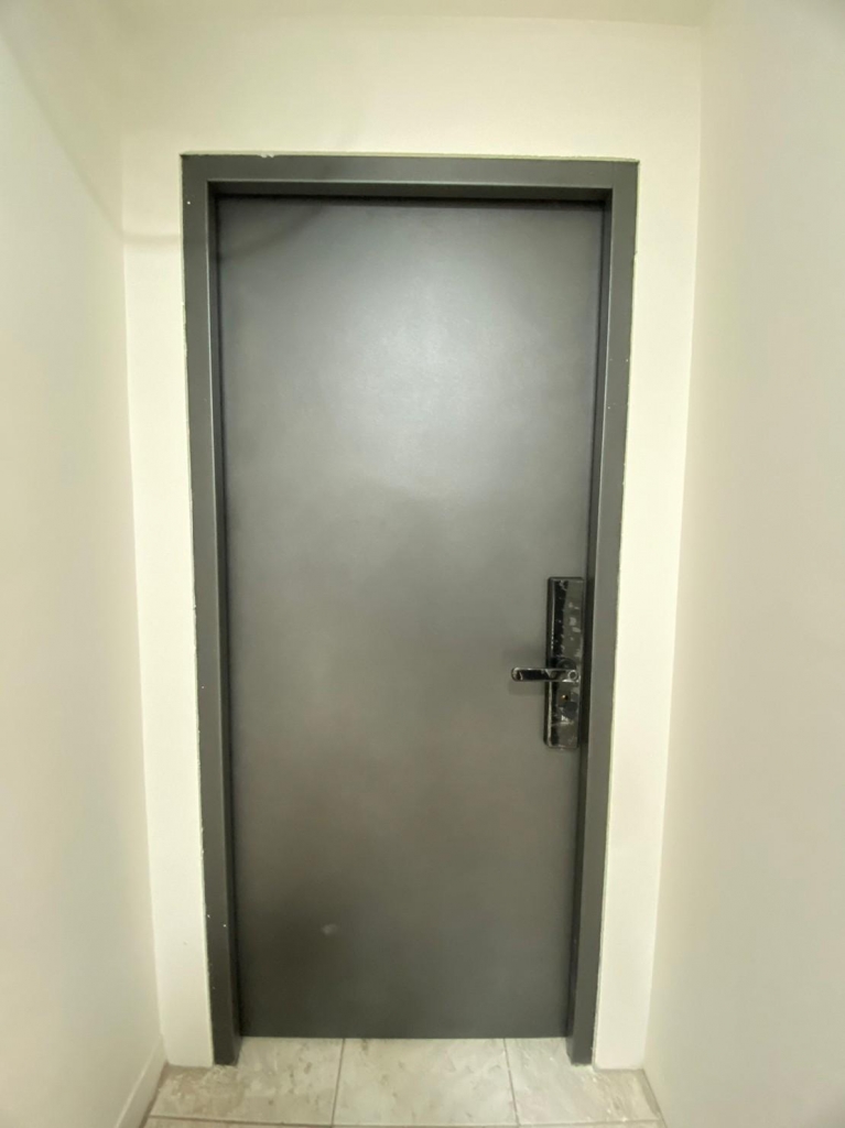 鍍鋅鋼板門/700型門