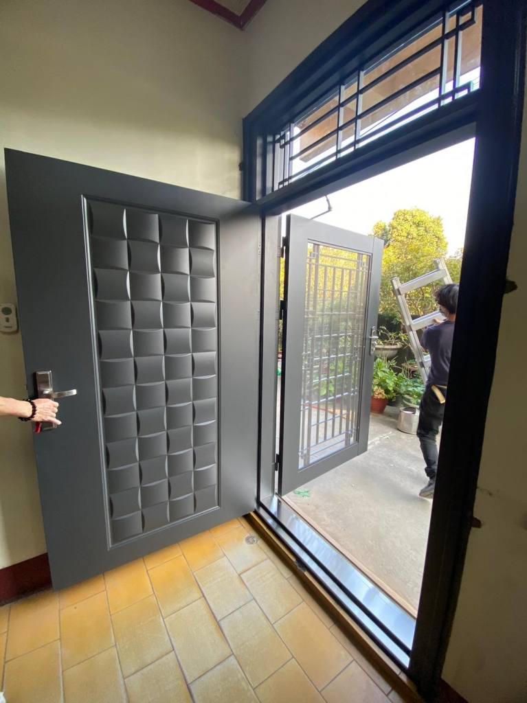 鍍鋅鋼板門/700型門